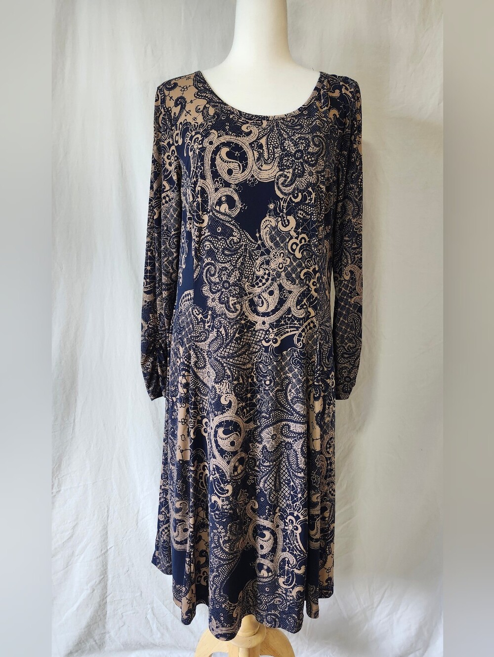 Nina Leonard Women's Navy and Beige Paisley Long-Sleeve Flared Dress